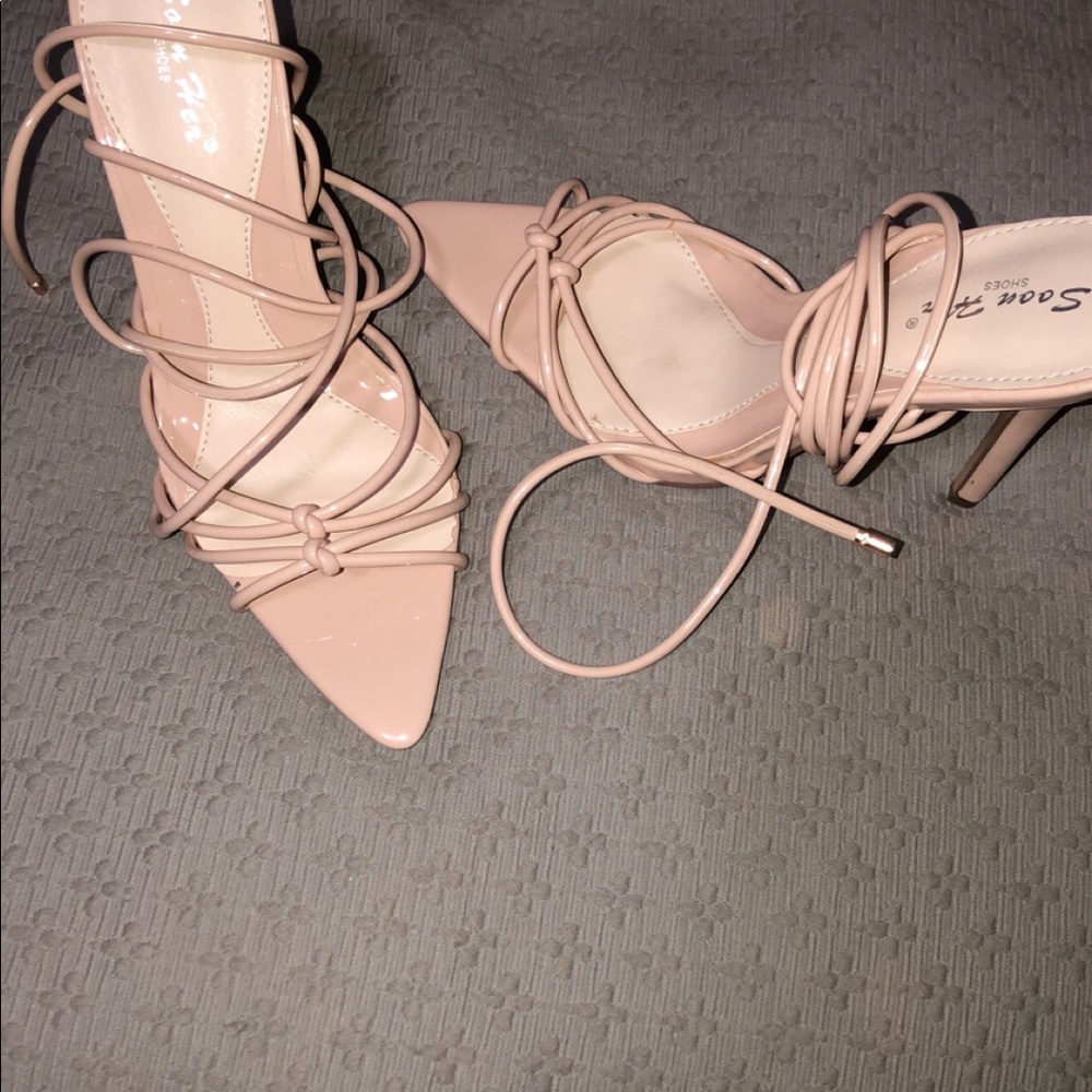 Shoes - Picture 4 of 4